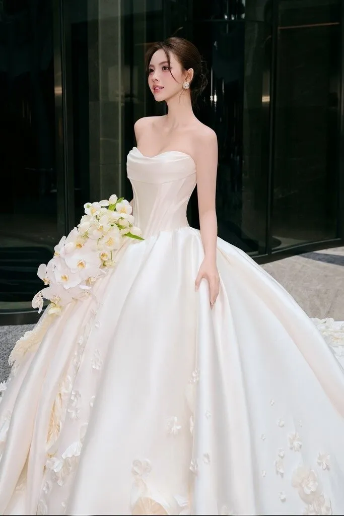 Váy cưới công chúa