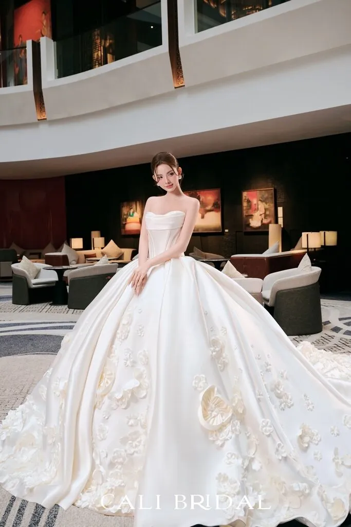 Váy cưới công chúa