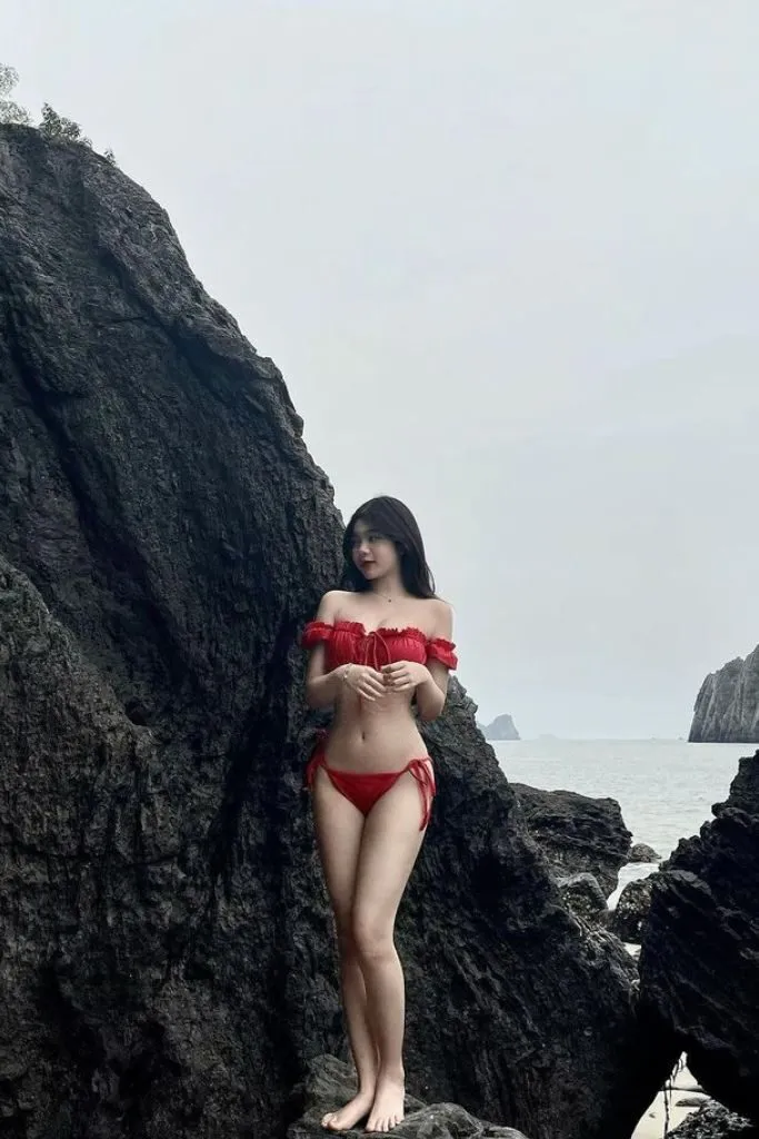 Ảnh gái mặc bikini nóng bỏng mắt người xem